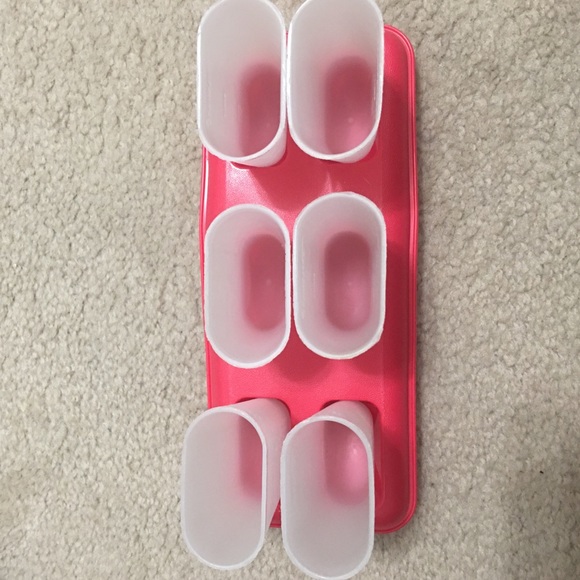 Tupperware Mickey Mouse ice pop set - Picture 3 of 4